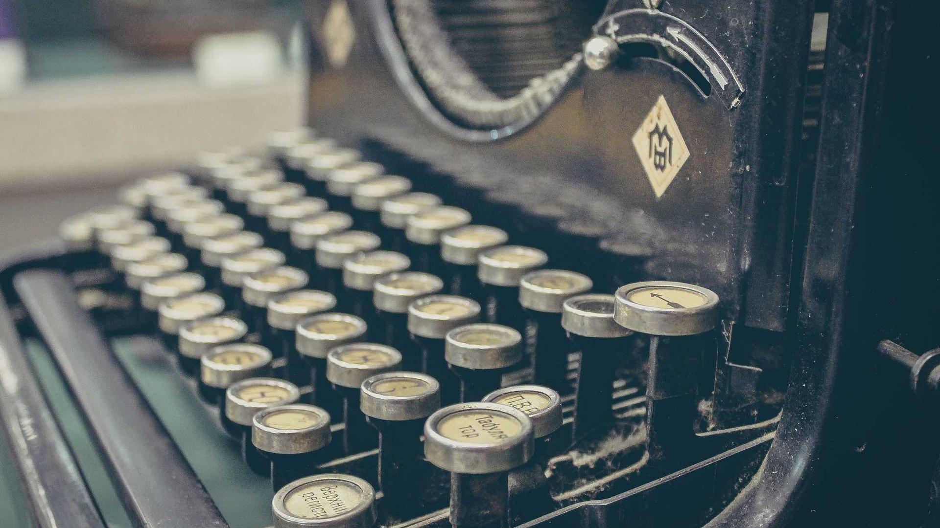 Winter Emergency Kit: Must-Have Portable Power & Light